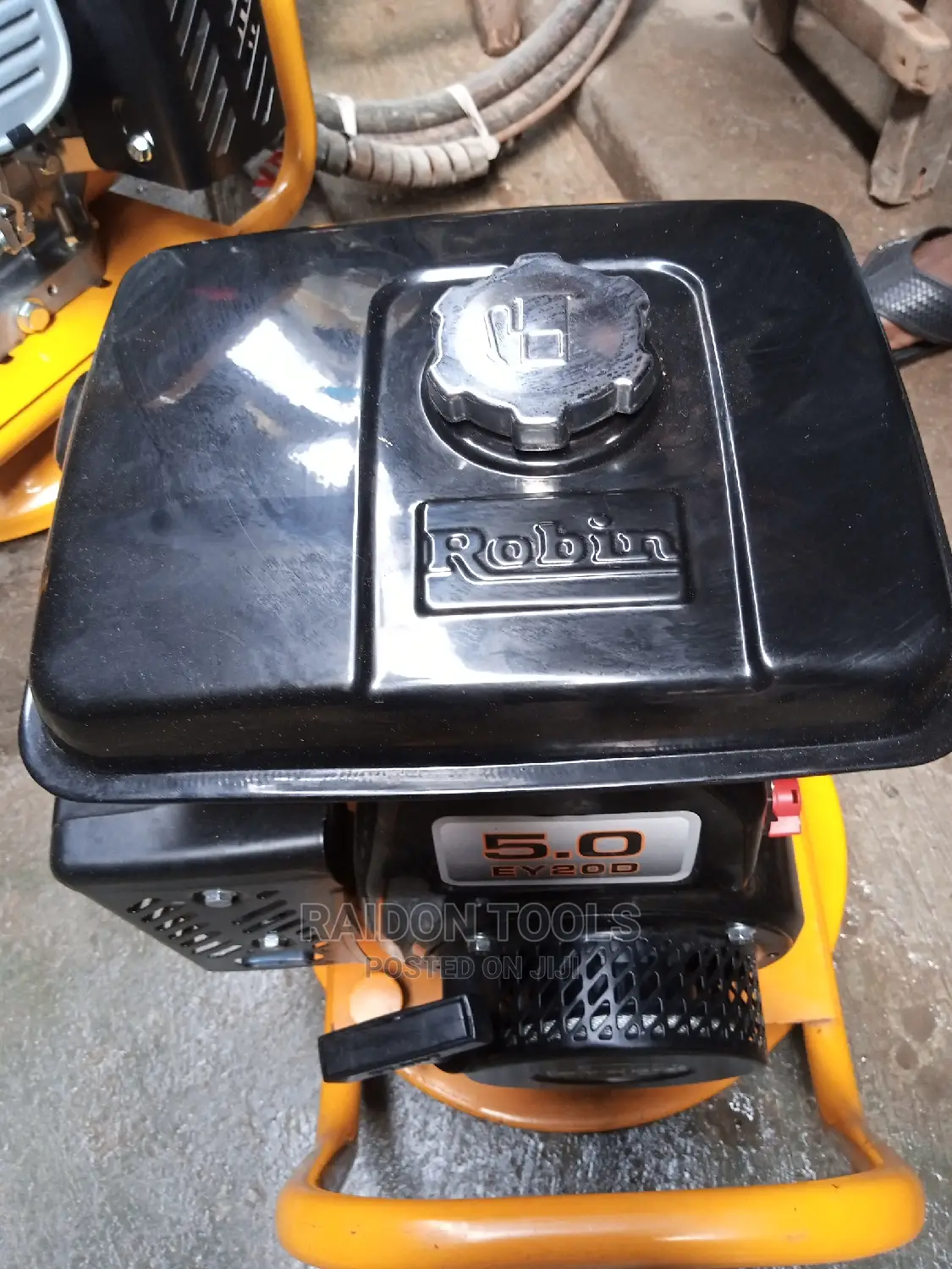 Poker Vibrator Machine, Robin Original