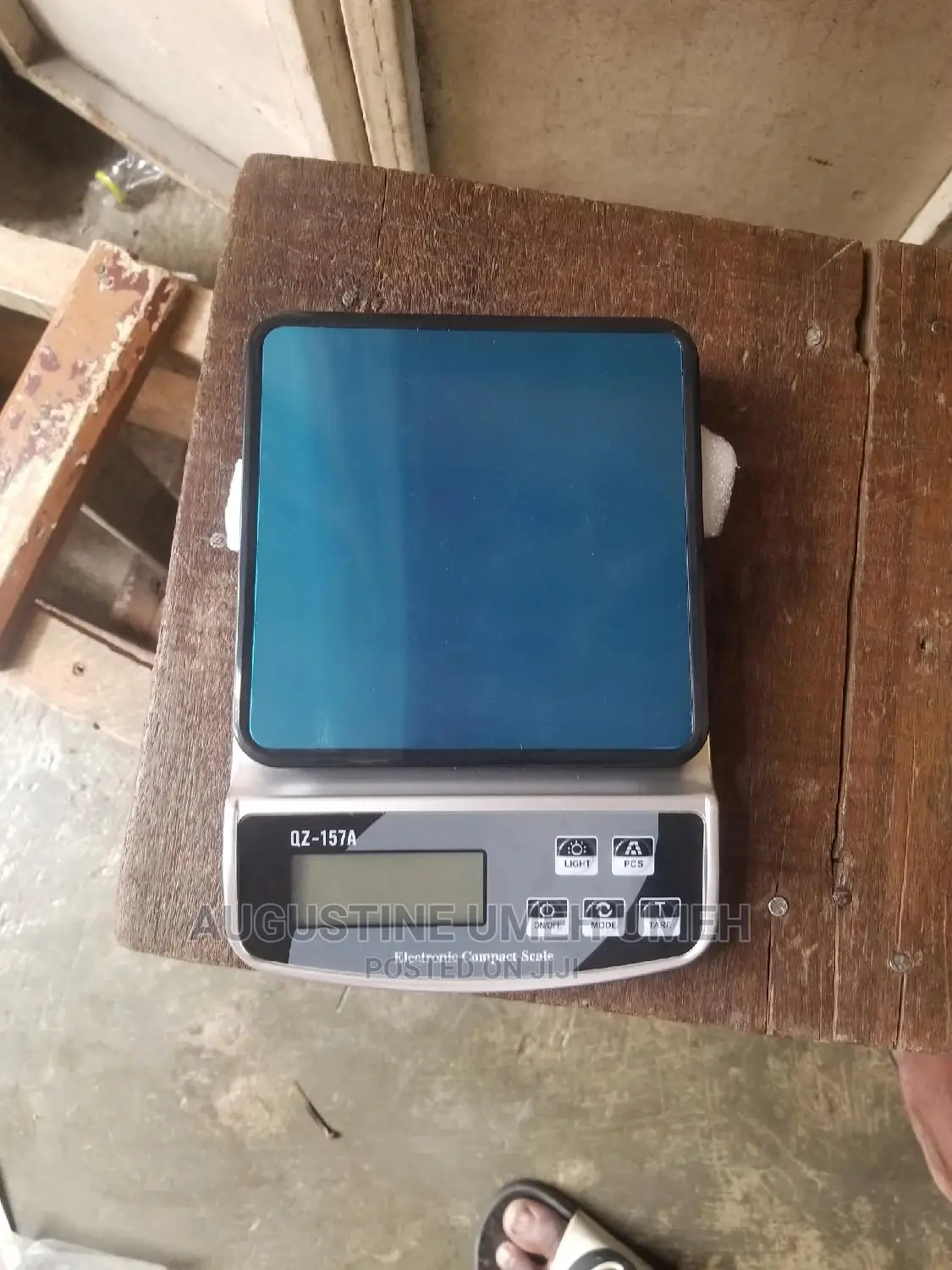 Electronic Compact Scales