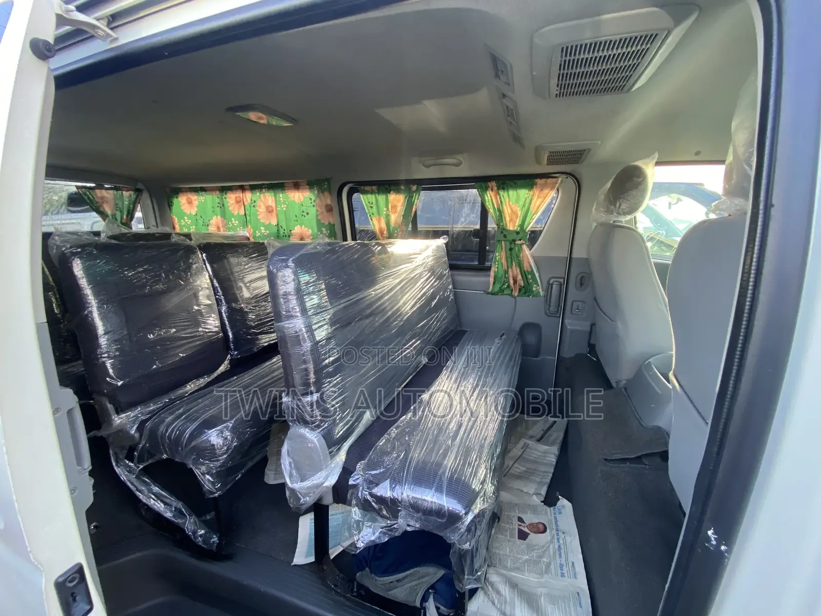Toyota HiAce 2013 White