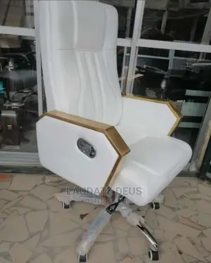 Top Executive Swivel Office Chair