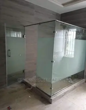 Frame Less Cubicle for Bathrooms and Toilets