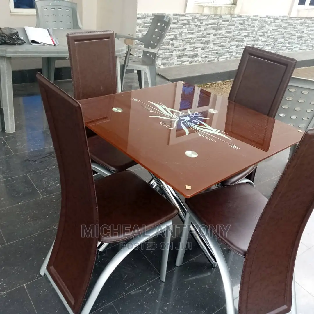 Four Coner Dining Table With 4 Chairs