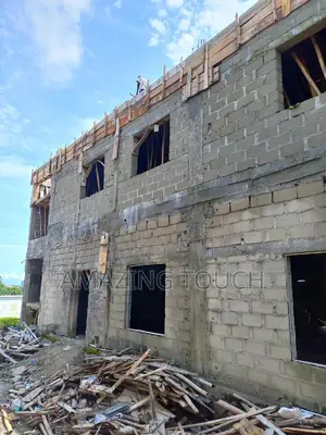 Professional Bricklayer and Building Contractor
