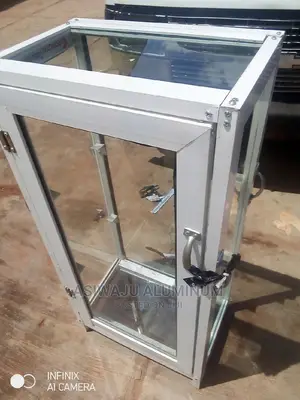 Aluminum Show Glas