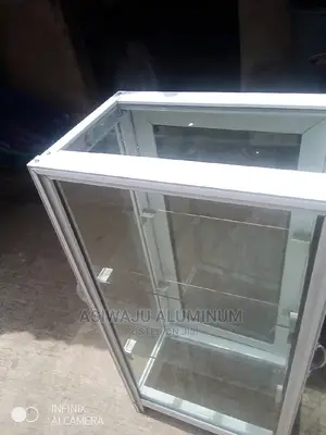Aluminum Show Glas