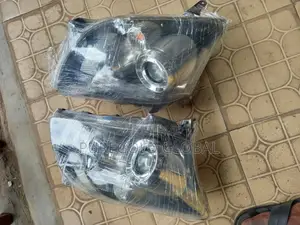 Headlamp For Toyota Avensis 2006 Model