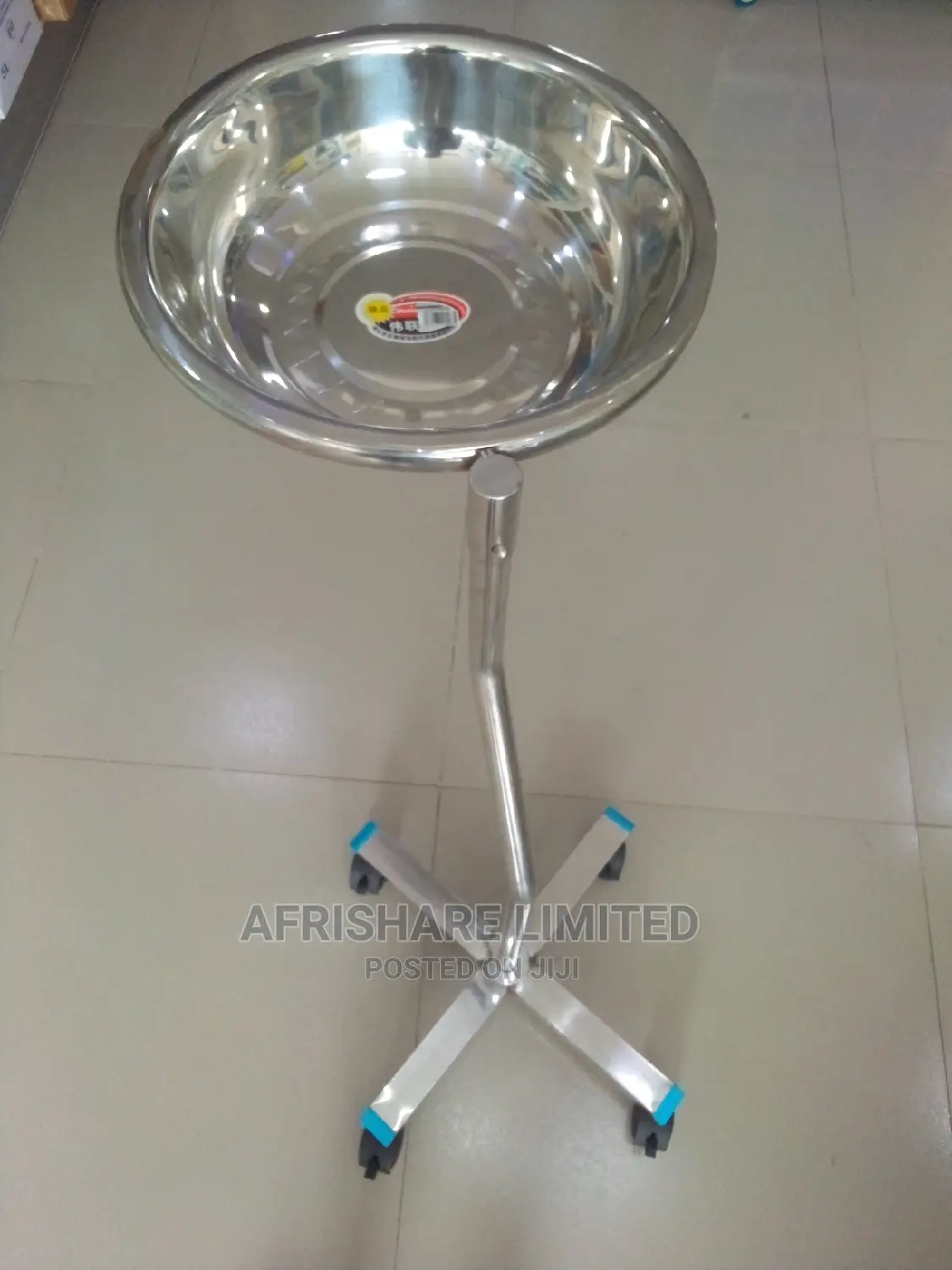 Hospital Bowl With Stand