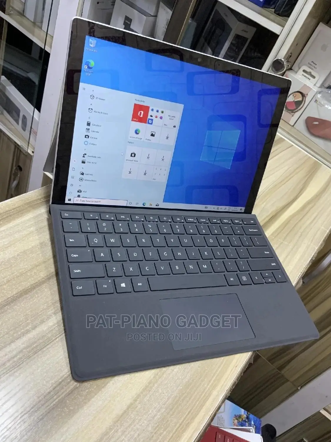 Laptop Microsoft Surface Pro 4GB Intel Core I3 SSD 128GB