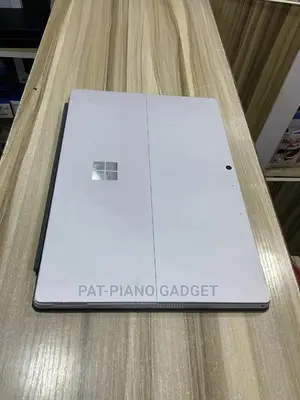 Laptop Microsoft Surface Pro 4GB Intel Core I3 SSD 128GB