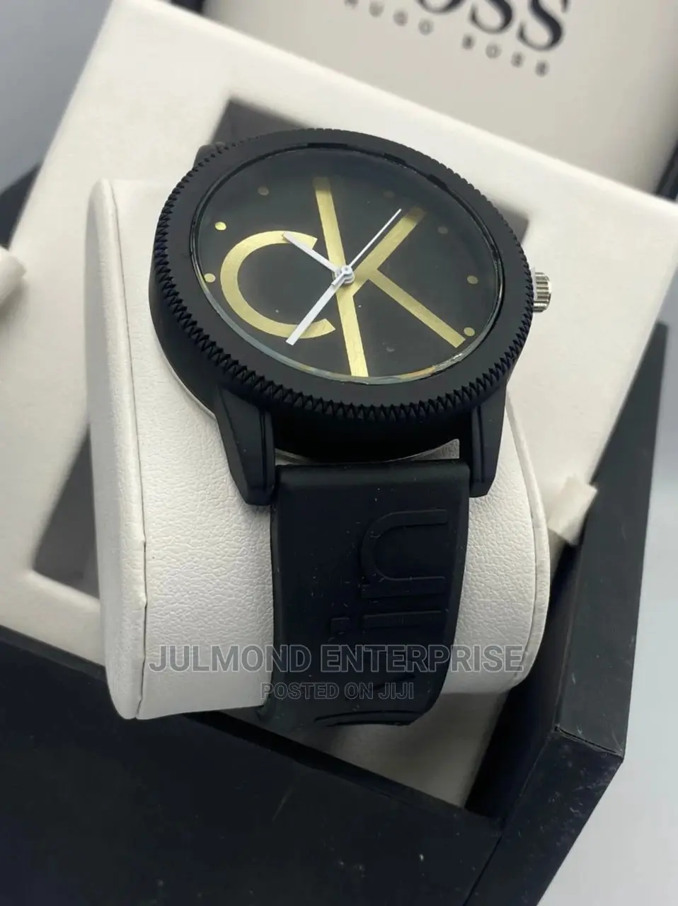 Unisex Rubber Strape Wristswatch