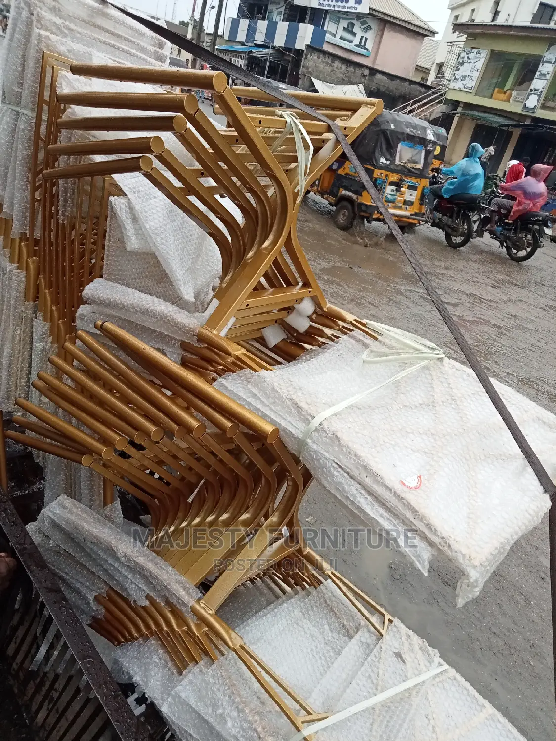 Chameleon Chair