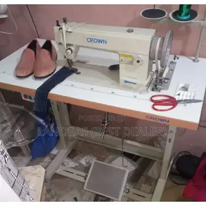Crown Industrial Leather Sewing Machine 0302