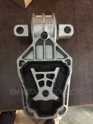 Mercedes Benz CLA Engine Mounting