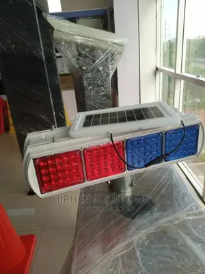 Wind Resistant Flashing Strobe Light