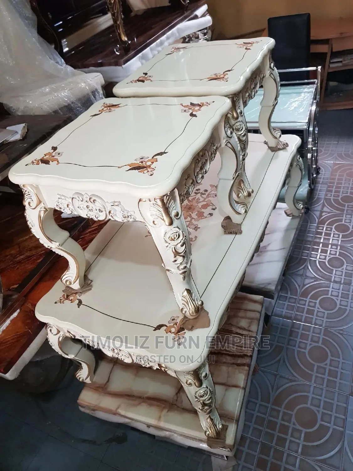 Royal Design Centre Table With Two Stools-white.