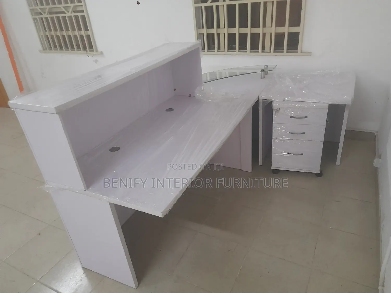 Big Size Receptionist Table