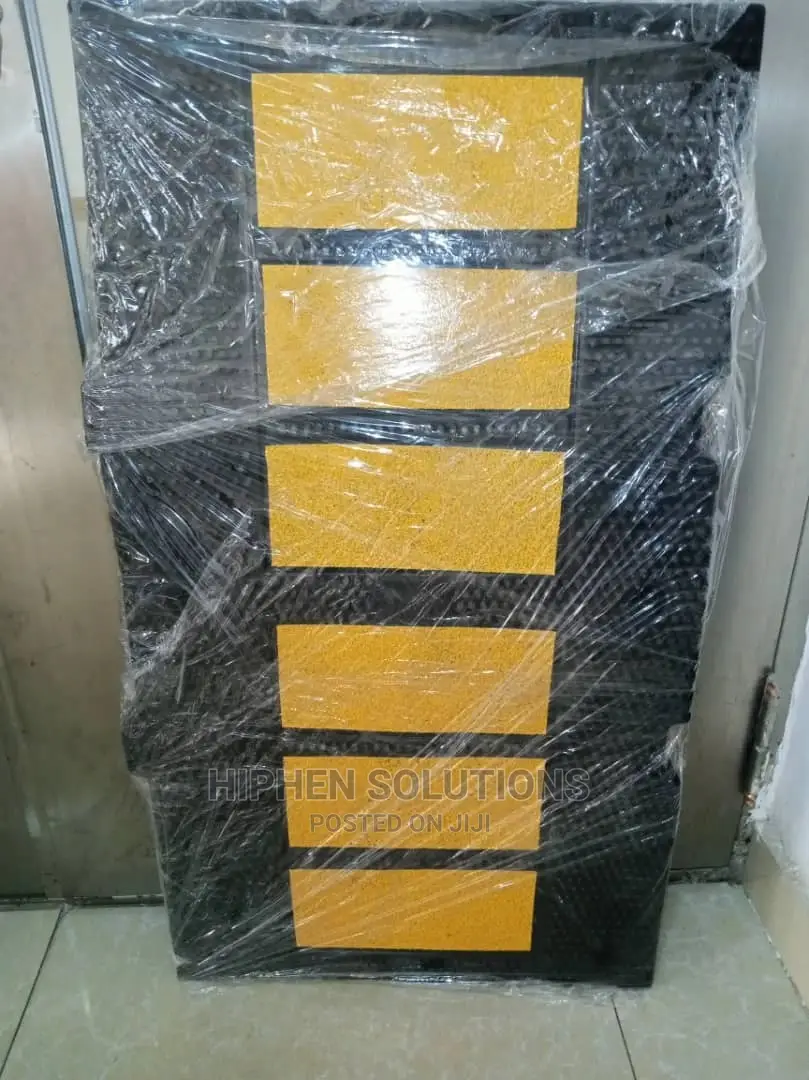 Smart Safety Rubber Speed Hump