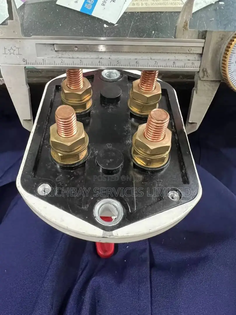3 Pole and 4 Pole Heavy Duty Battery Cutoff Switch