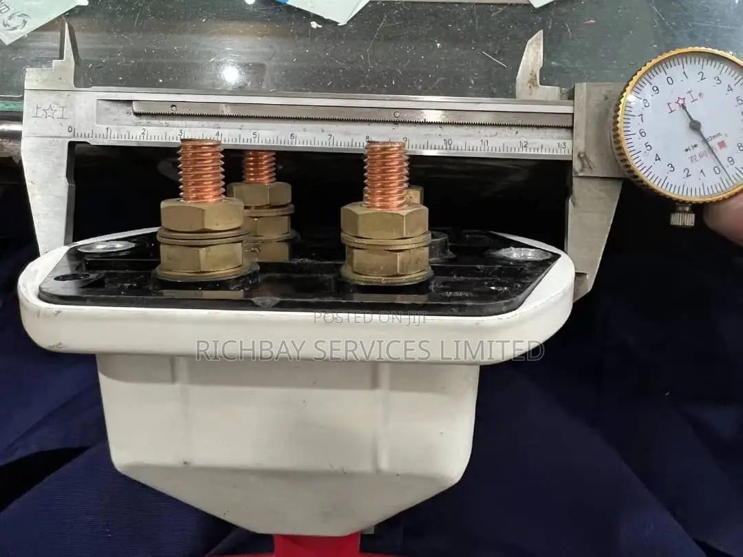 3 Pole and 4 Pole Heavy Duty Battery Cutoff Switch