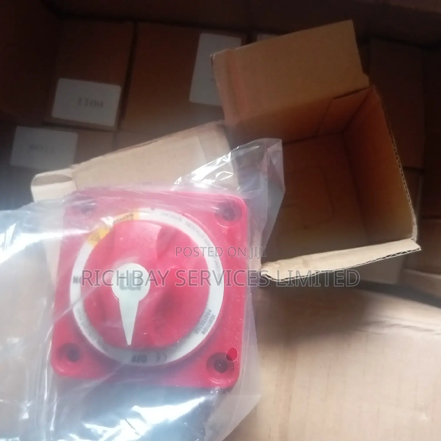 3 Pole and 4 Pole Heavy Duty Battery Cutoff Switch