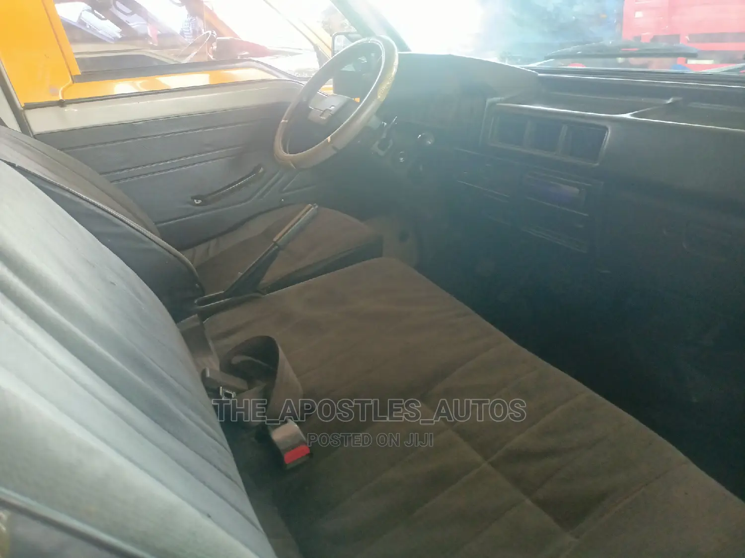 Mitsubishi L300 2002 White