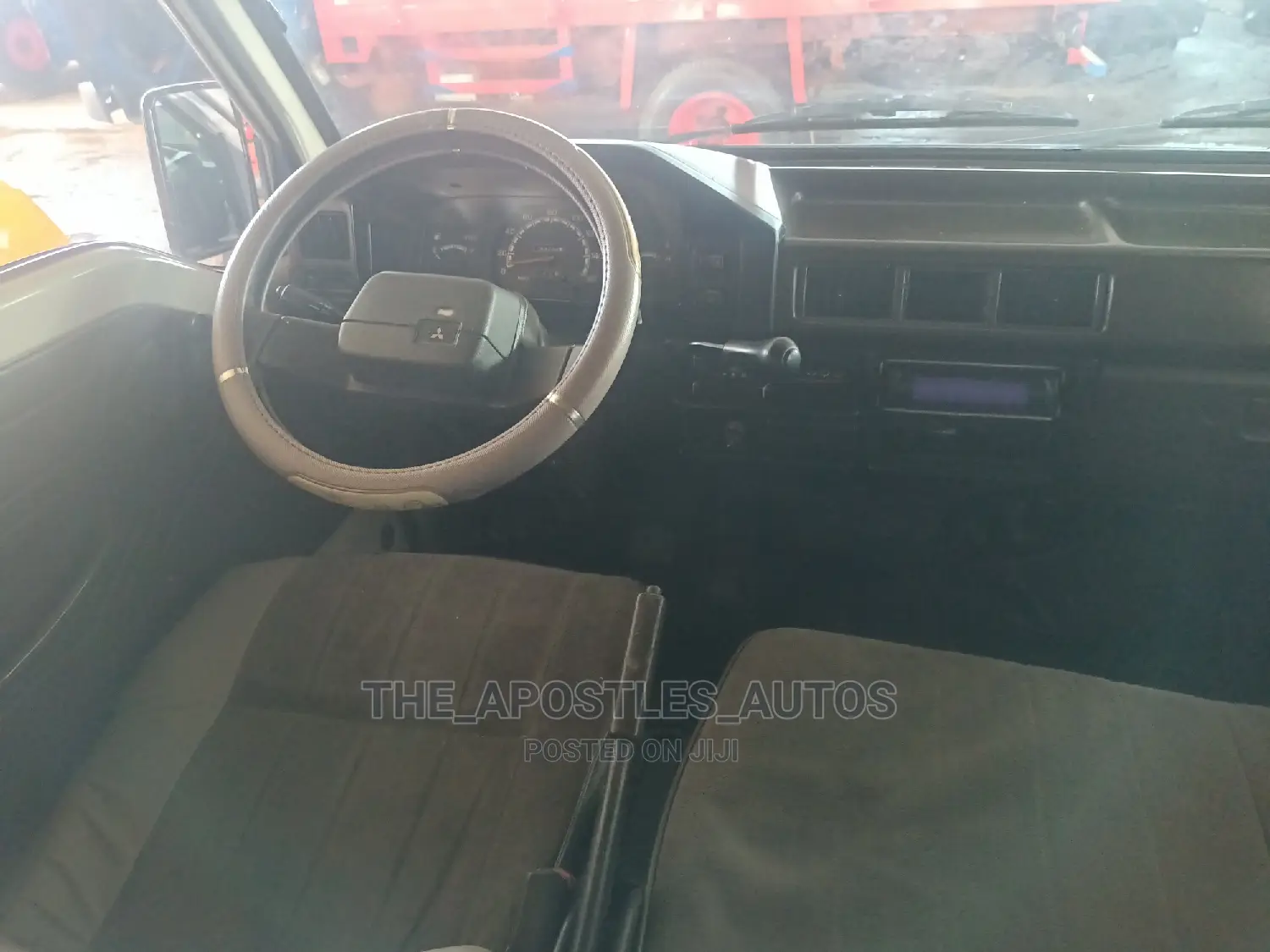 Mitsubishi L300 2002 White