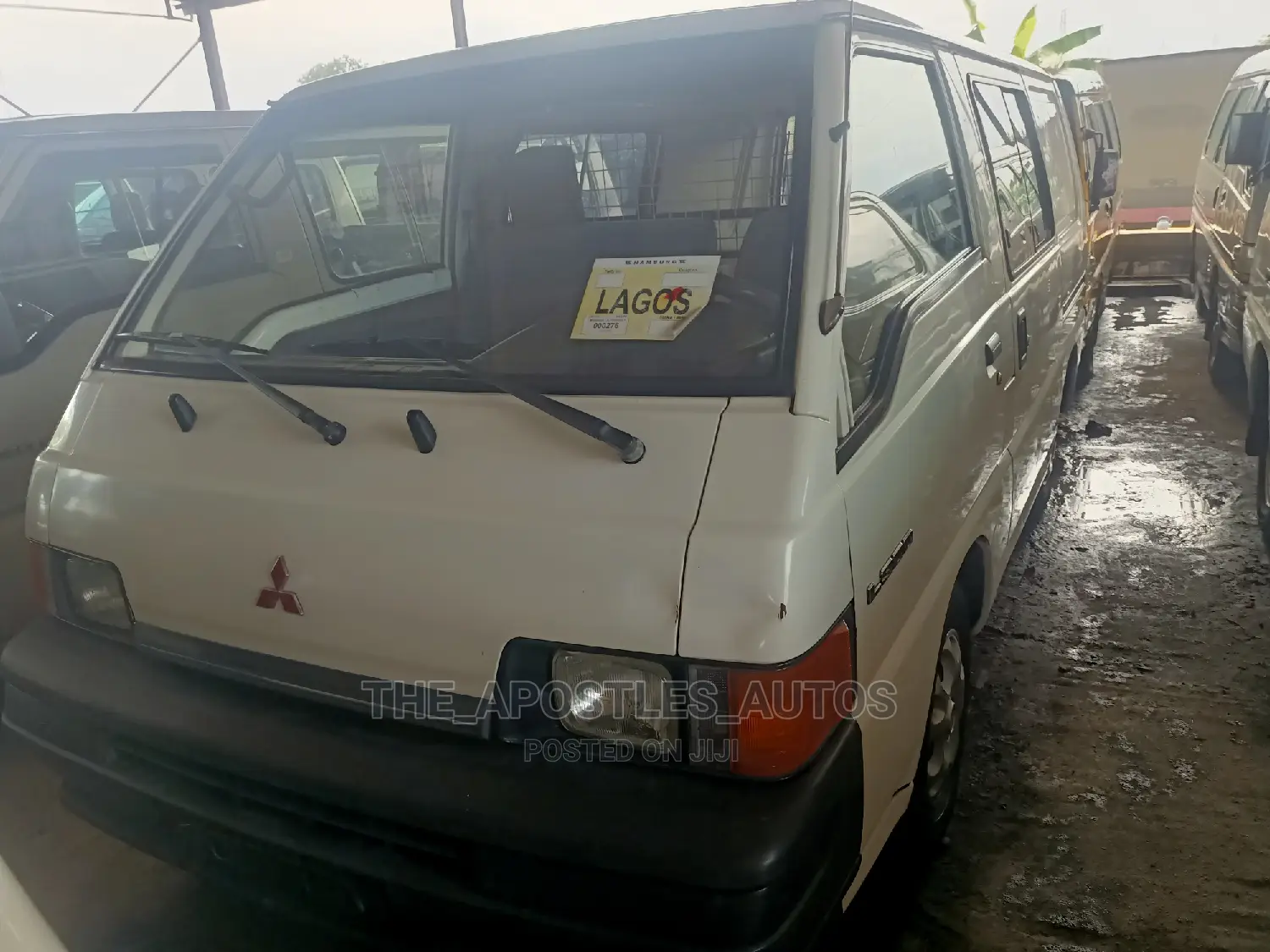 Mitsubishi L300 2002 White