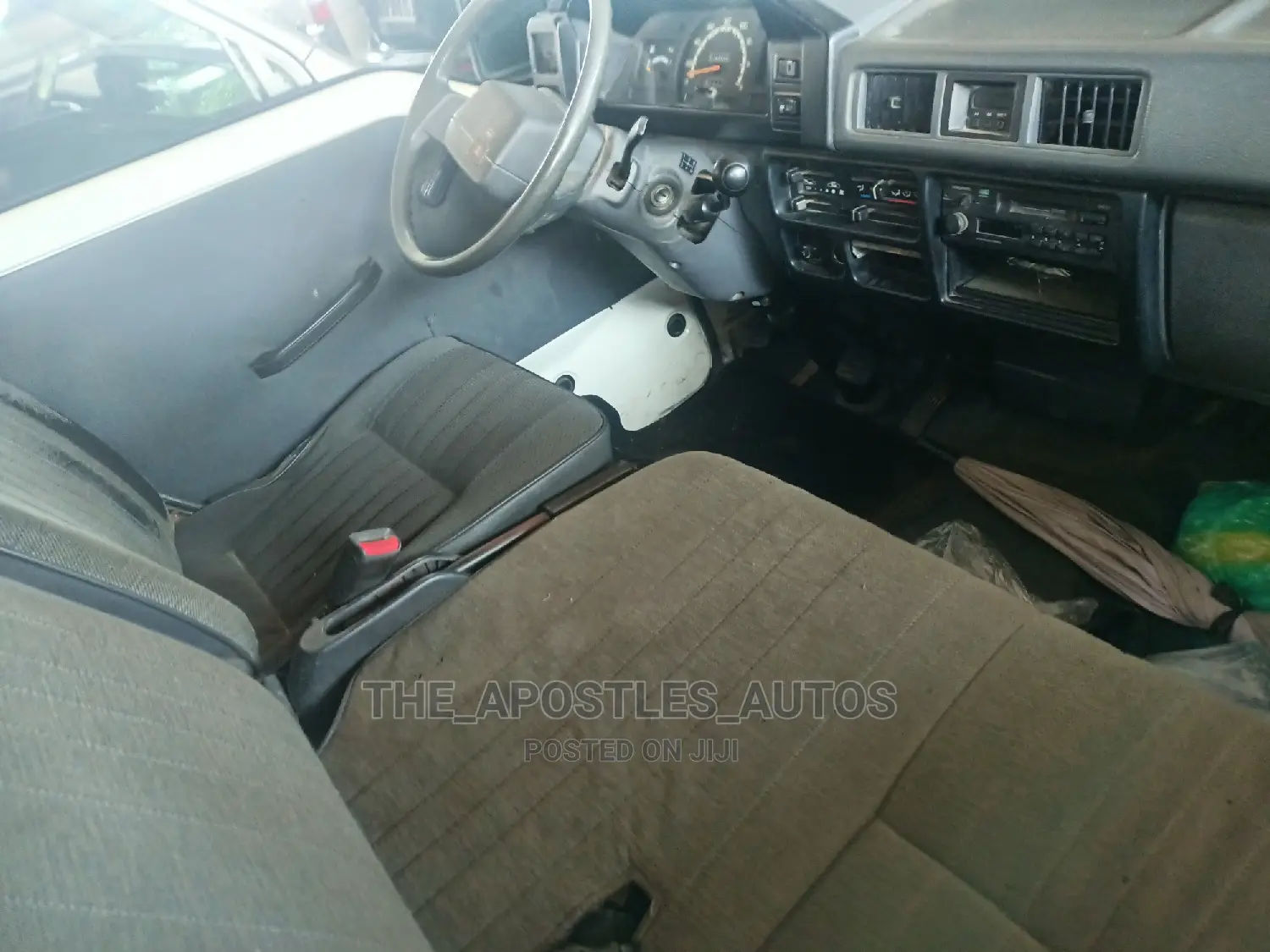 Mitsubishi L300 2003 White
