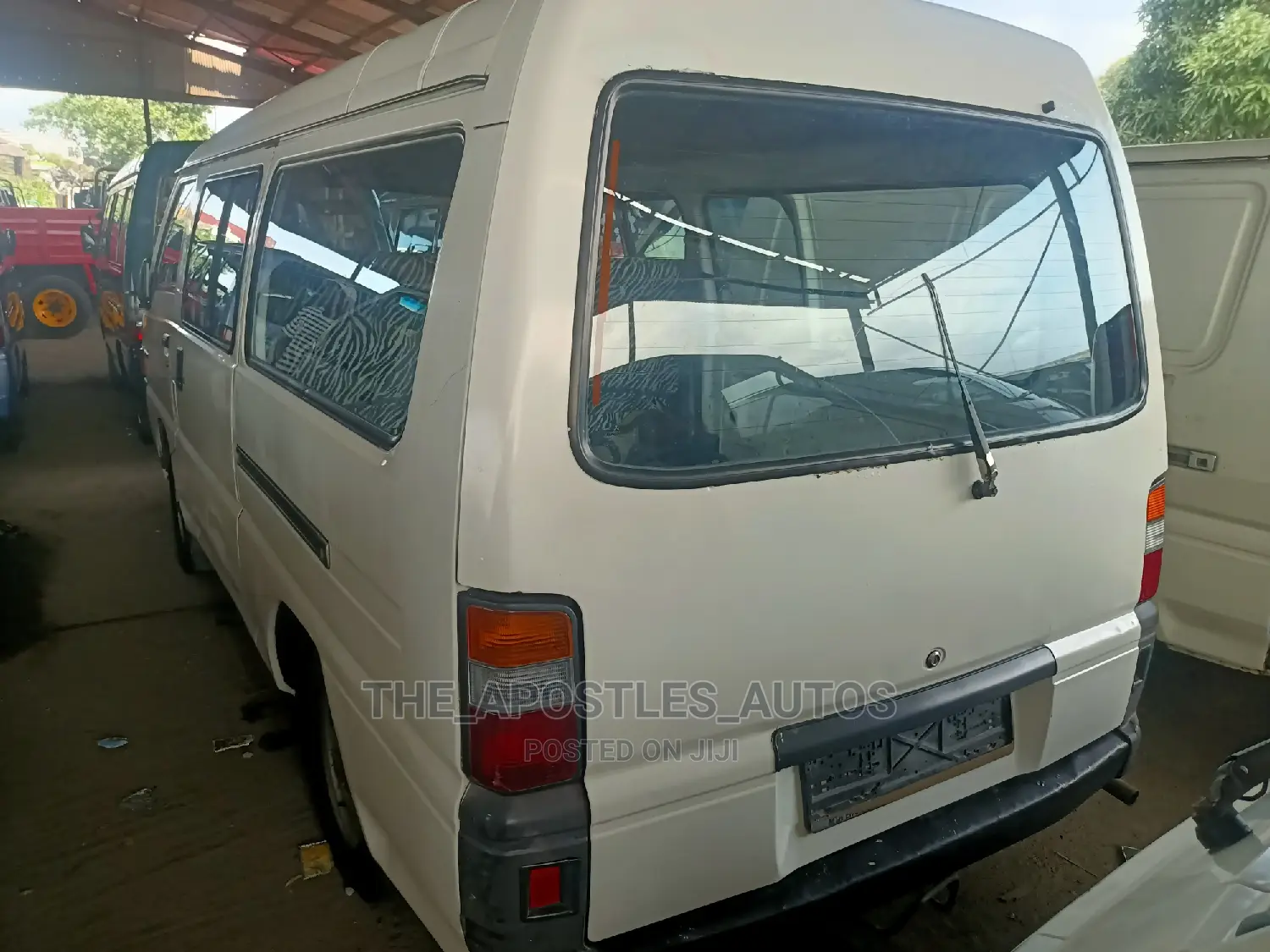 Mitsubishi L300 2003 White