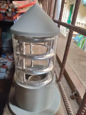 Quality Reflector Pillar Light
