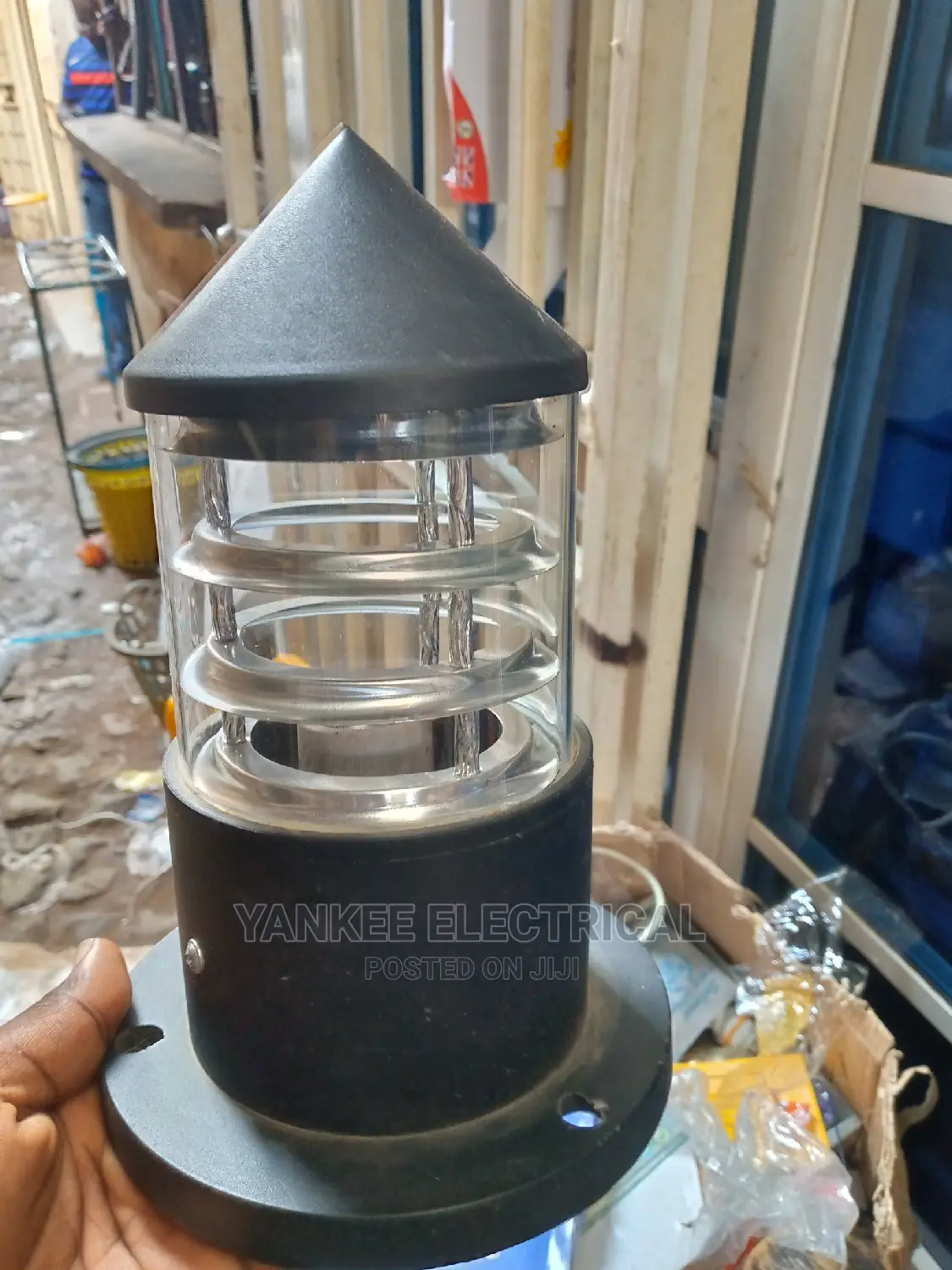 Quality Pillar Reflector Light