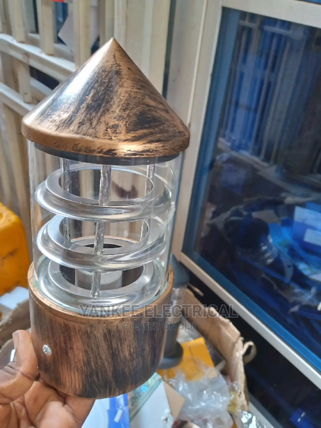 Quality Pillar Reflector Light