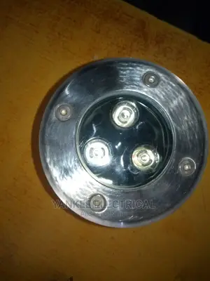 Quality 3eyes Floor Light