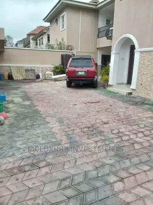 3bdrm Block of Flats in Lekki Phase1 for rent