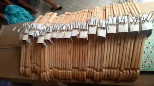 High Quality Wooden Clothes Hangers
