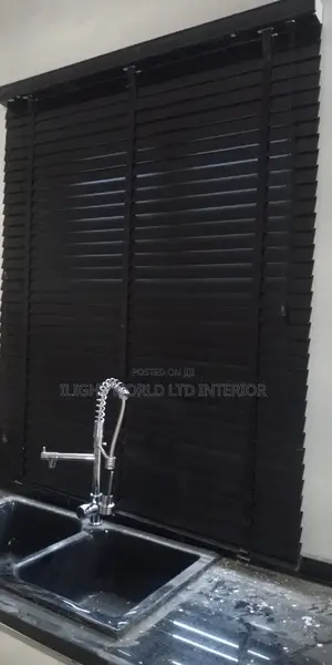 High Quality Wooden Blind