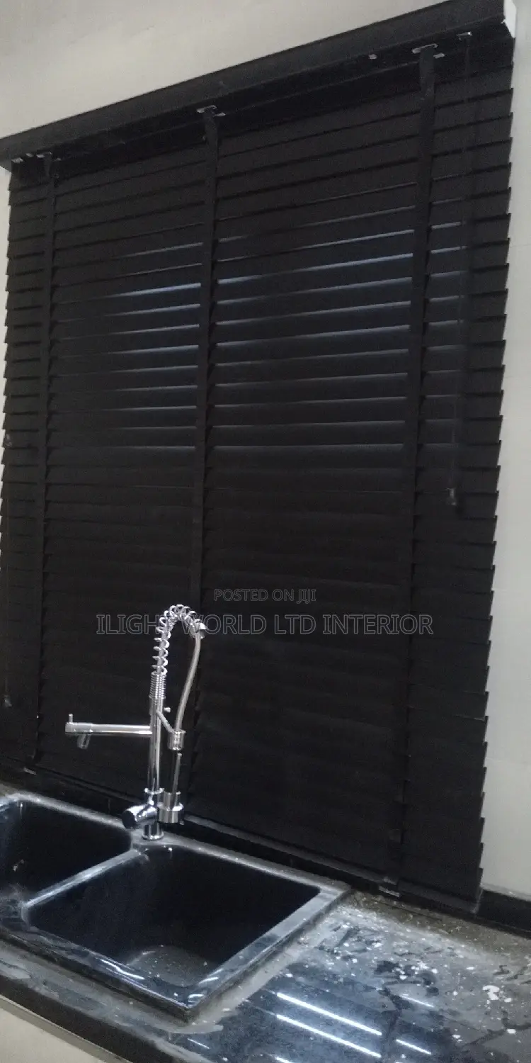High Quality Wooden Blind