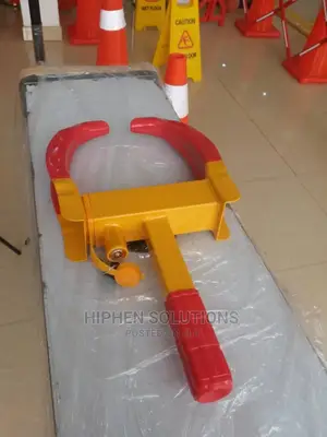 Effectively Secured Safety Tire Wheel Clamp
