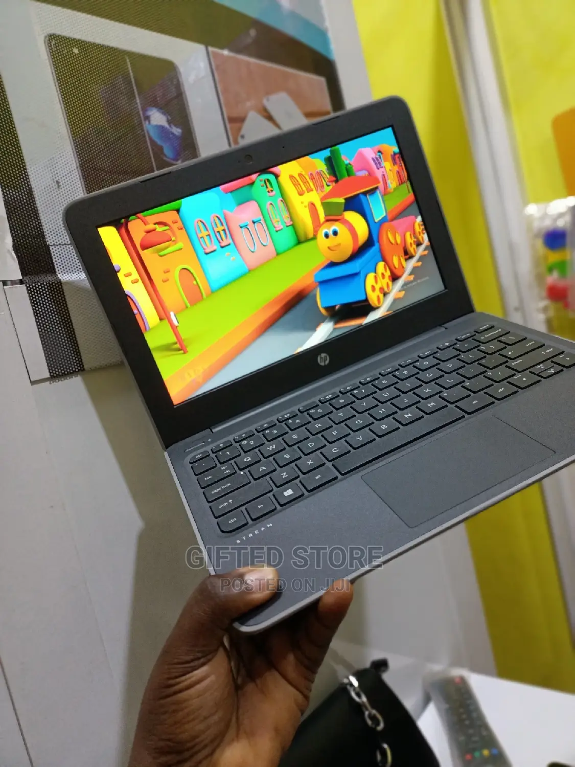 Laptop HP Stream 11 Pro G4 EE 4GB Intel Celeron SSD 60GB