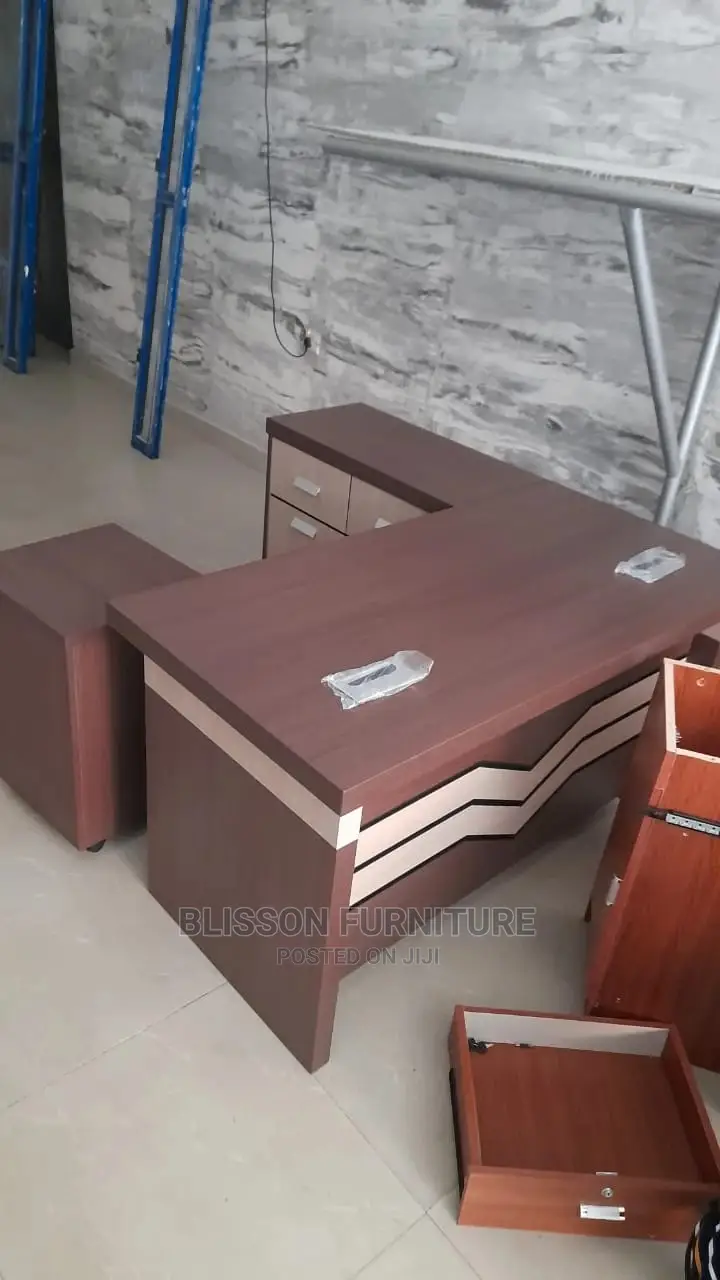 Quality Executive Table