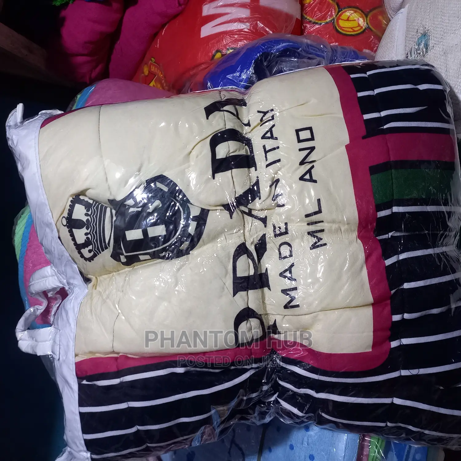 4 by 6 Duvet With Bedsheet and Pillowcase
